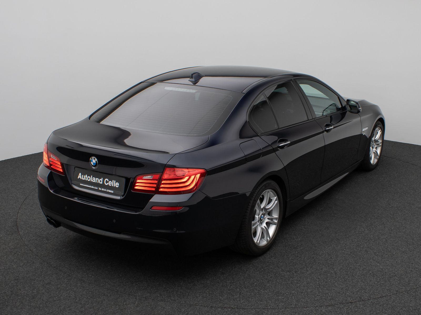 Fahrzeugabbildung BMW 525d M Sport Kamera HUD HiFi DrivingAssist LED