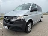 Volkswagen T6.1 Transporter 2,0 TDI*AUTOMATIK*9-SITZE*KLIMA - VW T6 Transporter Gebrauchtwagen in Stuttgart