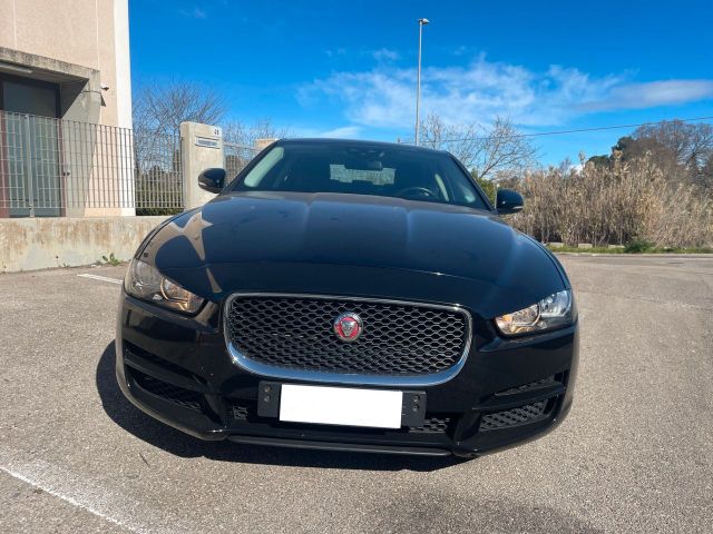 Jaguar XE 2.0 D Turbo Prestige