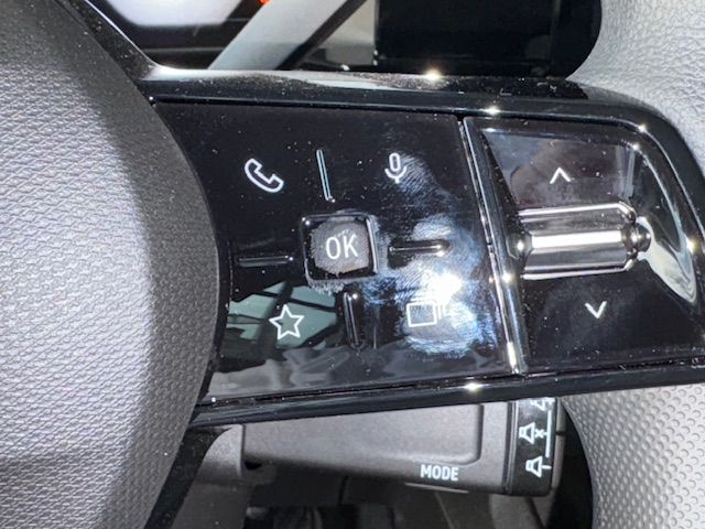 Fahrzeugabbildung Renault 4 E-Tech elektrisch Evolution 150 Comfort Range