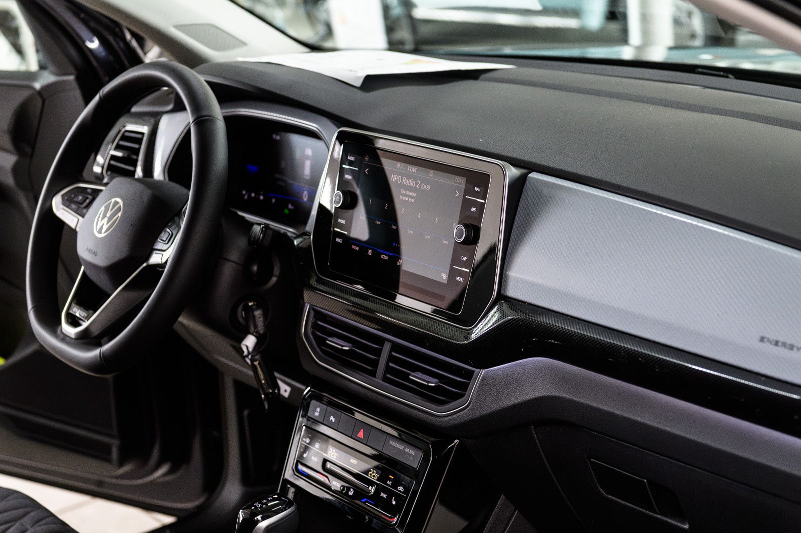 Fahrzeugabbildung Volkswagen T-Cross 1.0 TSI 85 kw Energy DSG+AHK+Kamera