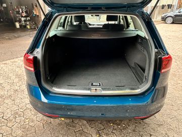 Volkswagen Passat Variant - 12