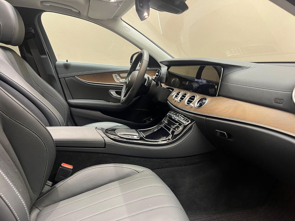 Mercedes-Benz E 300 E300 e 9G *AMG LINE*PANO*BURMESTER*SITZKLIMA*