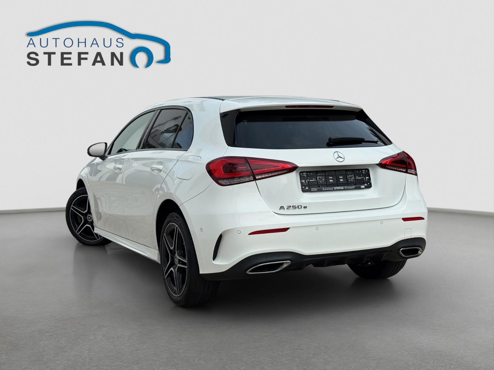 Mercedes-Benz A 250 e 8G-DCT AMG Line Night|LED|Panorama|Leder