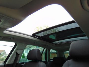 Volkswagen Golf - 10