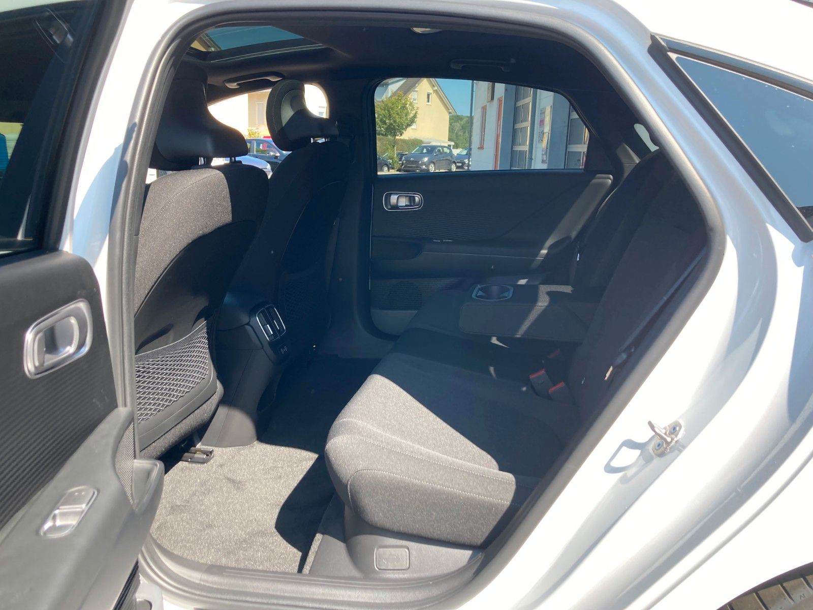 Hyundai IONIQ 6 – Bild 13