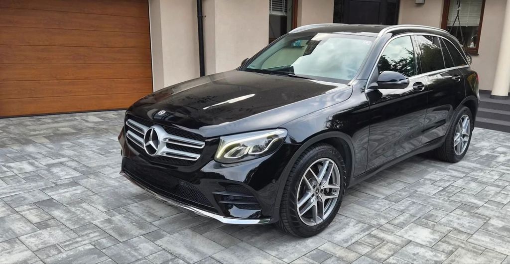 Image of Mercedes-Benz GLC 250