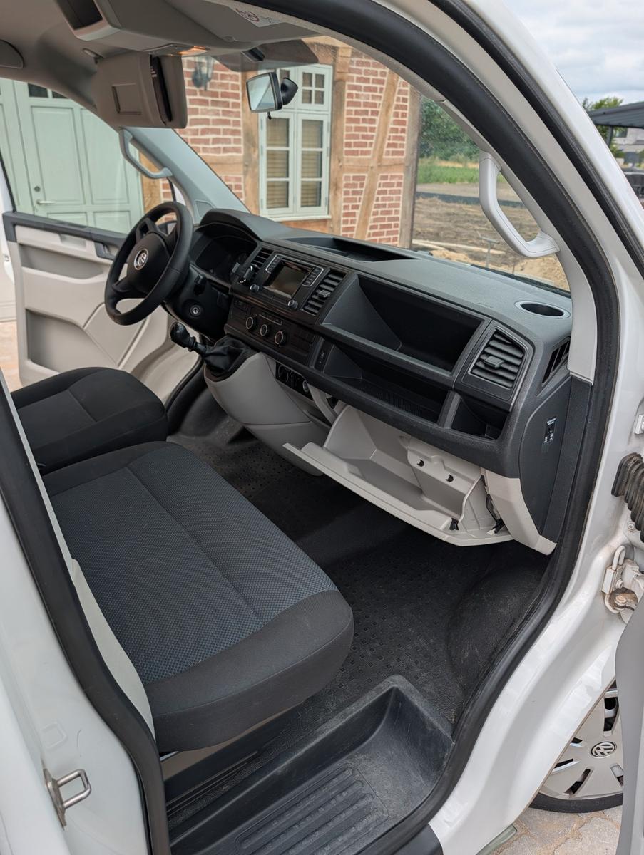 Volkswagen T6 Transporter Kombi