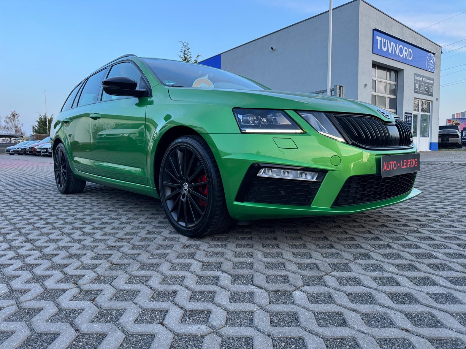 Skoda OctaviaCombi,RS,Navi,LED,Apple,PDC,Black Design