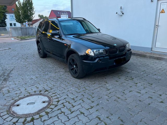 BMW SUV BMW X3 e83 Allrad Panoramadach,AHK ,tü...