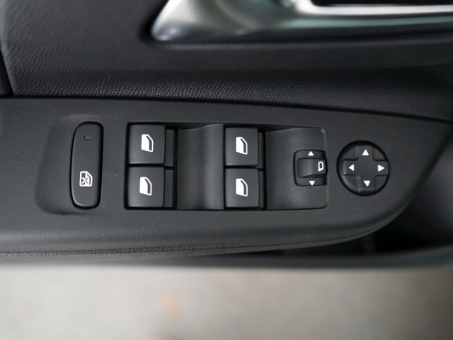 Corsa F FACELIFT YES+SITZHEIZUNG+LED-SCHEINWERFE