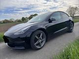Tesla Model 3 Allradantrieb mit Dualmotor Long Ran... - Tesla Model 3