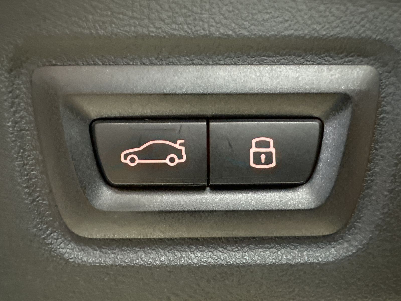 Fahrzeugabbildung BMW i4 M50 xDrive NAV+LEDER+ACC+AHK+360°+H&K+HEAD-UP