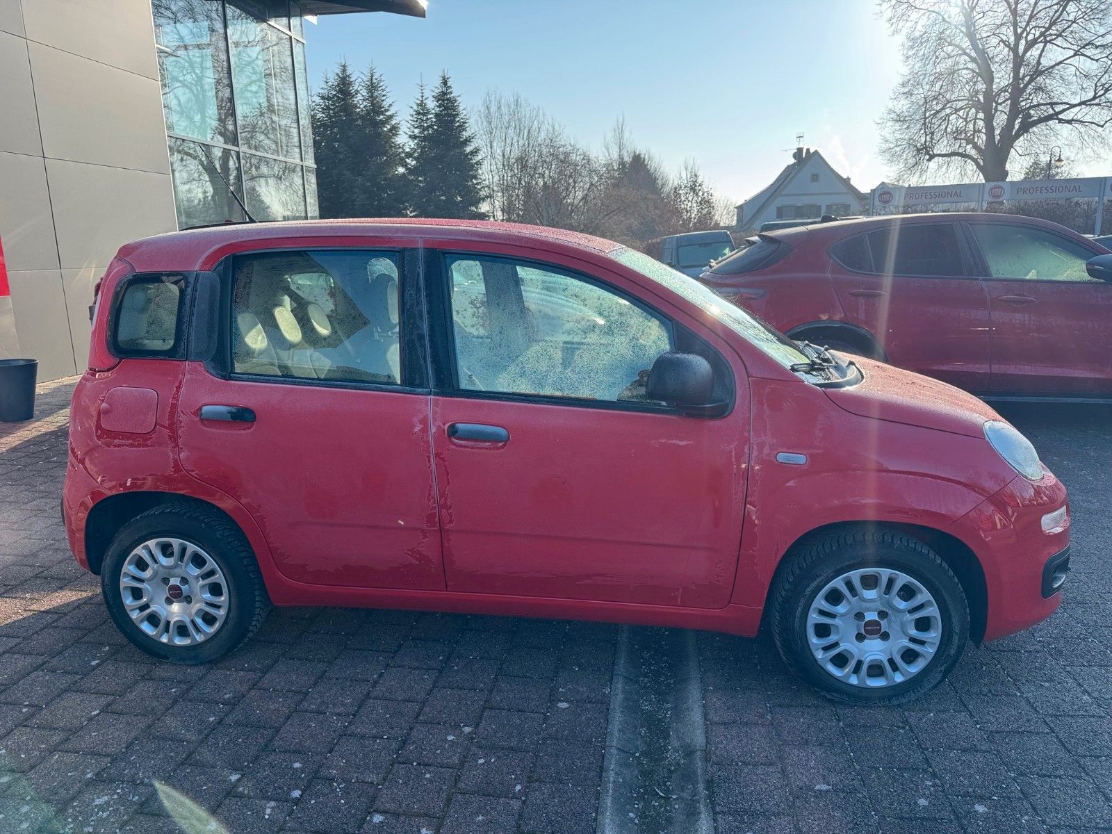 Fahrzeugabbildung Fiat Panda Easy Parksensoren Radio Klima