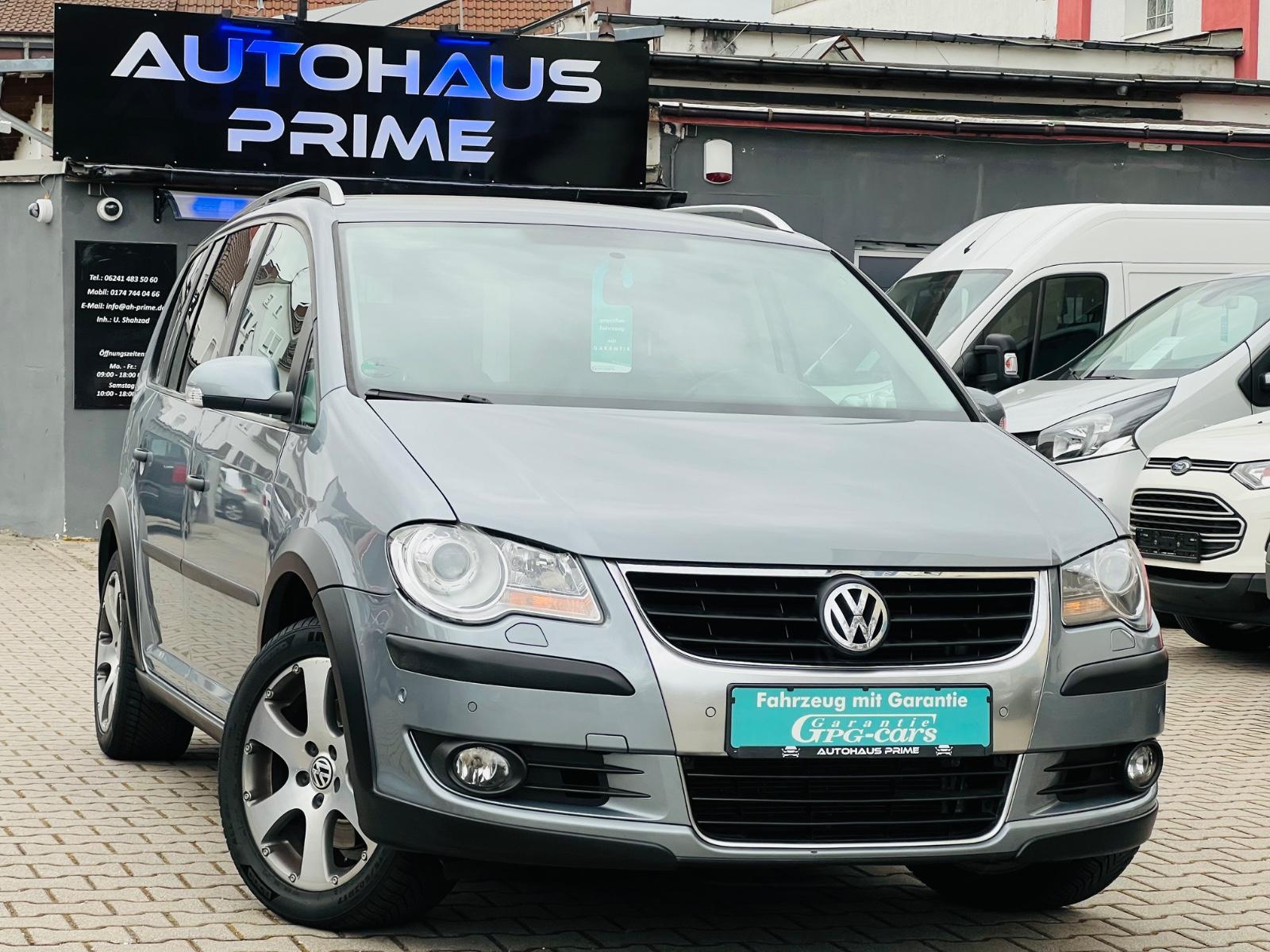 Volkswagen Touran CrossTouran+7 SITZER+LEDER+NAVI+RFK+PDC