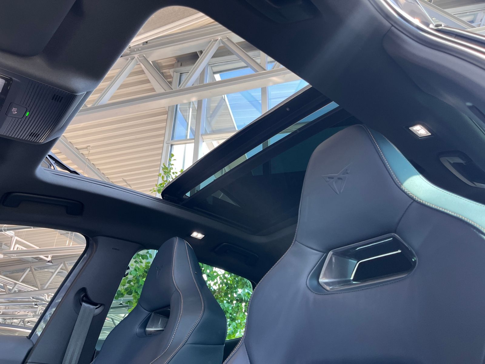 Fahrzeugabbildung CUPRA Formentor VZ 4Drive AHK PANO LEDER BEATS 19"