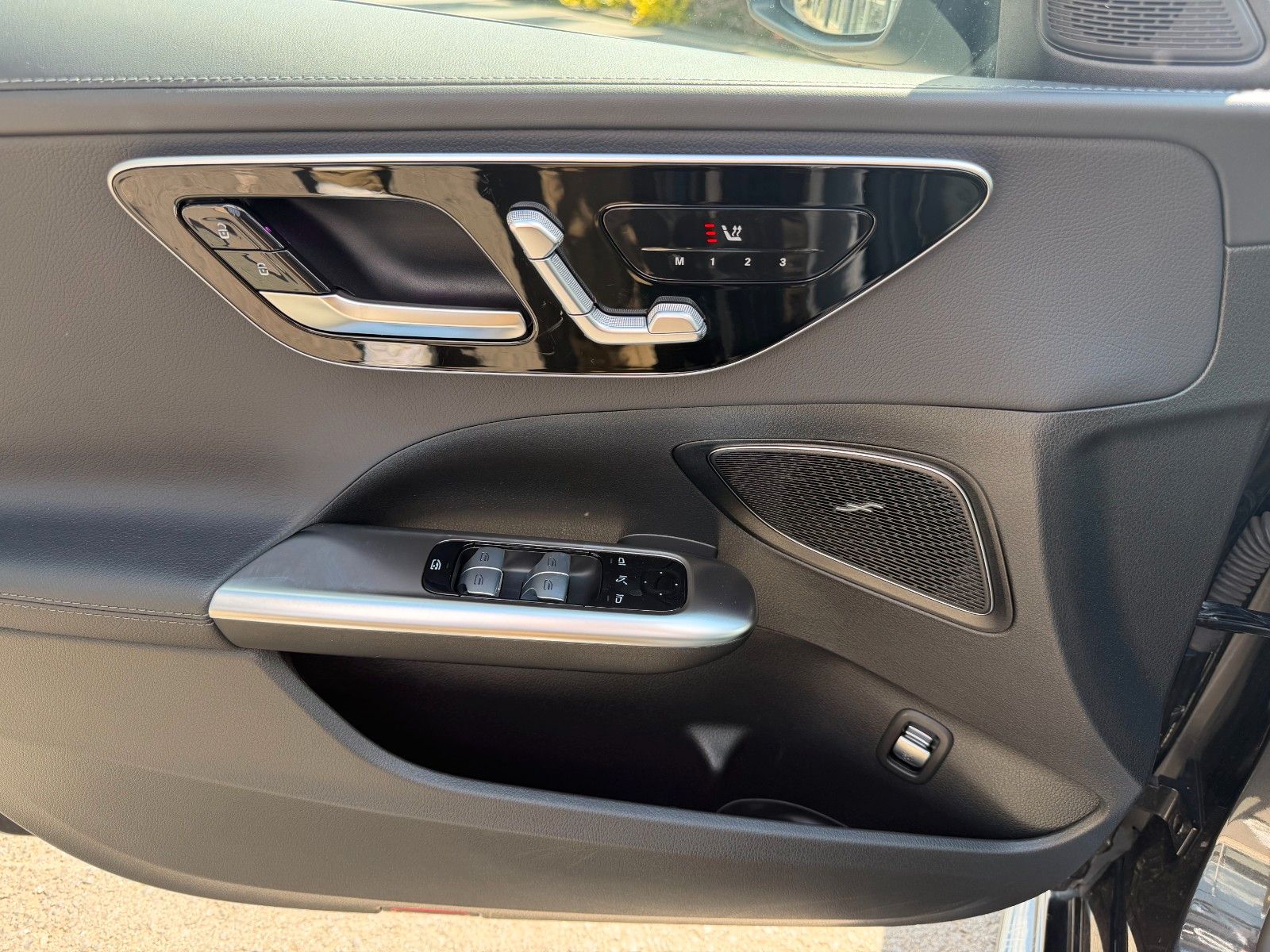 Fahrzeugabbildung Mercedes-Benz C 300d T AMG+Digital+Pano+AHK+Memory+360+HUD