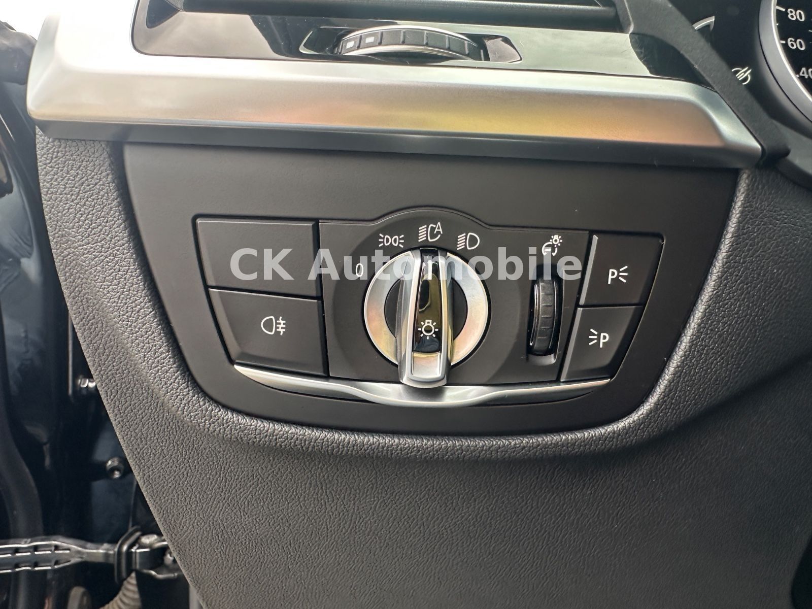 Fahrzeugabbildung BMW X3 xDrive20i Advantage/Navi/Head-Up/LED/Kamera