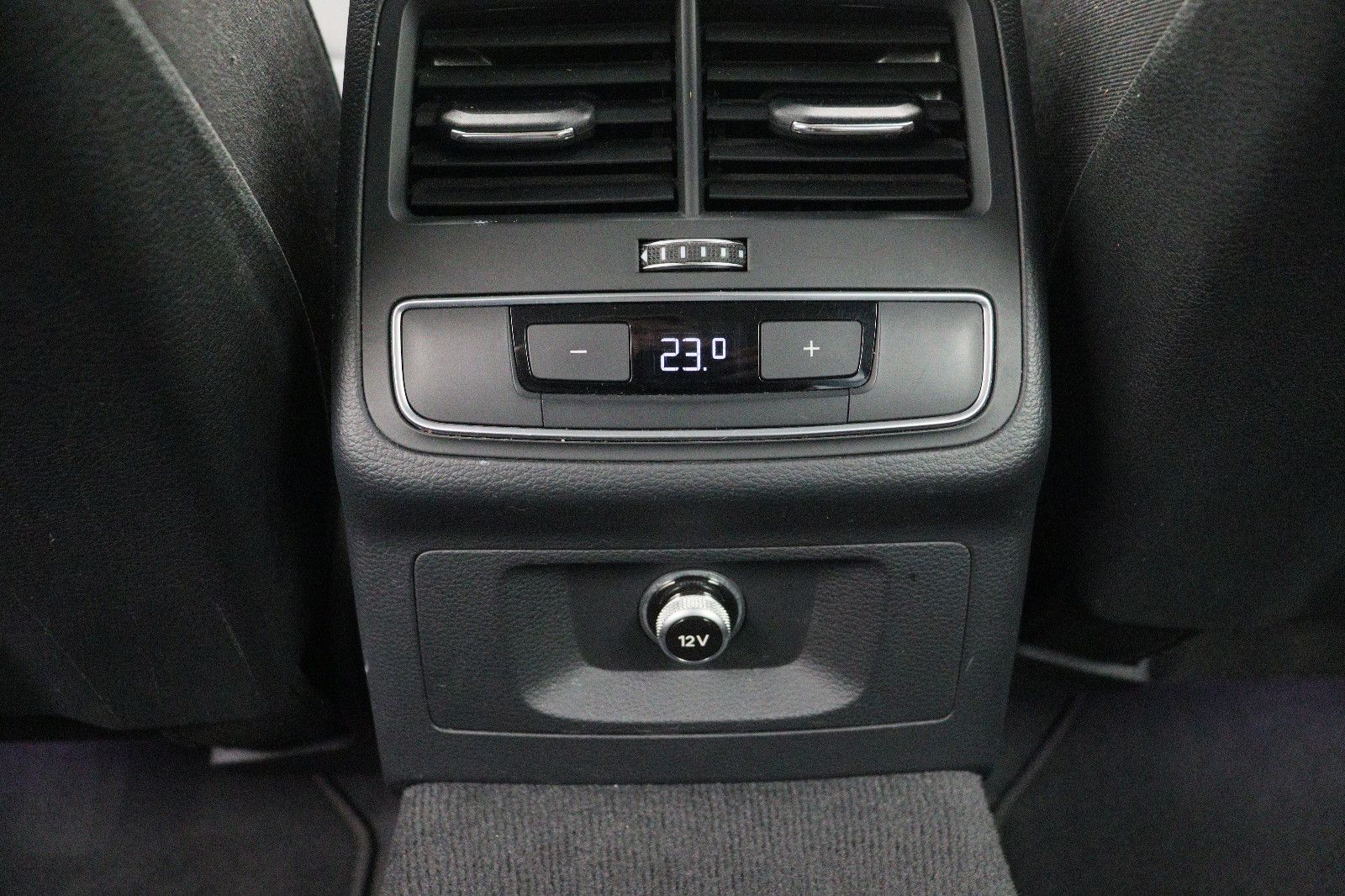 Fahrzeugabbildung Audi A4 Avant 35 TDI design S-Line ACC Navi AHK Xenon