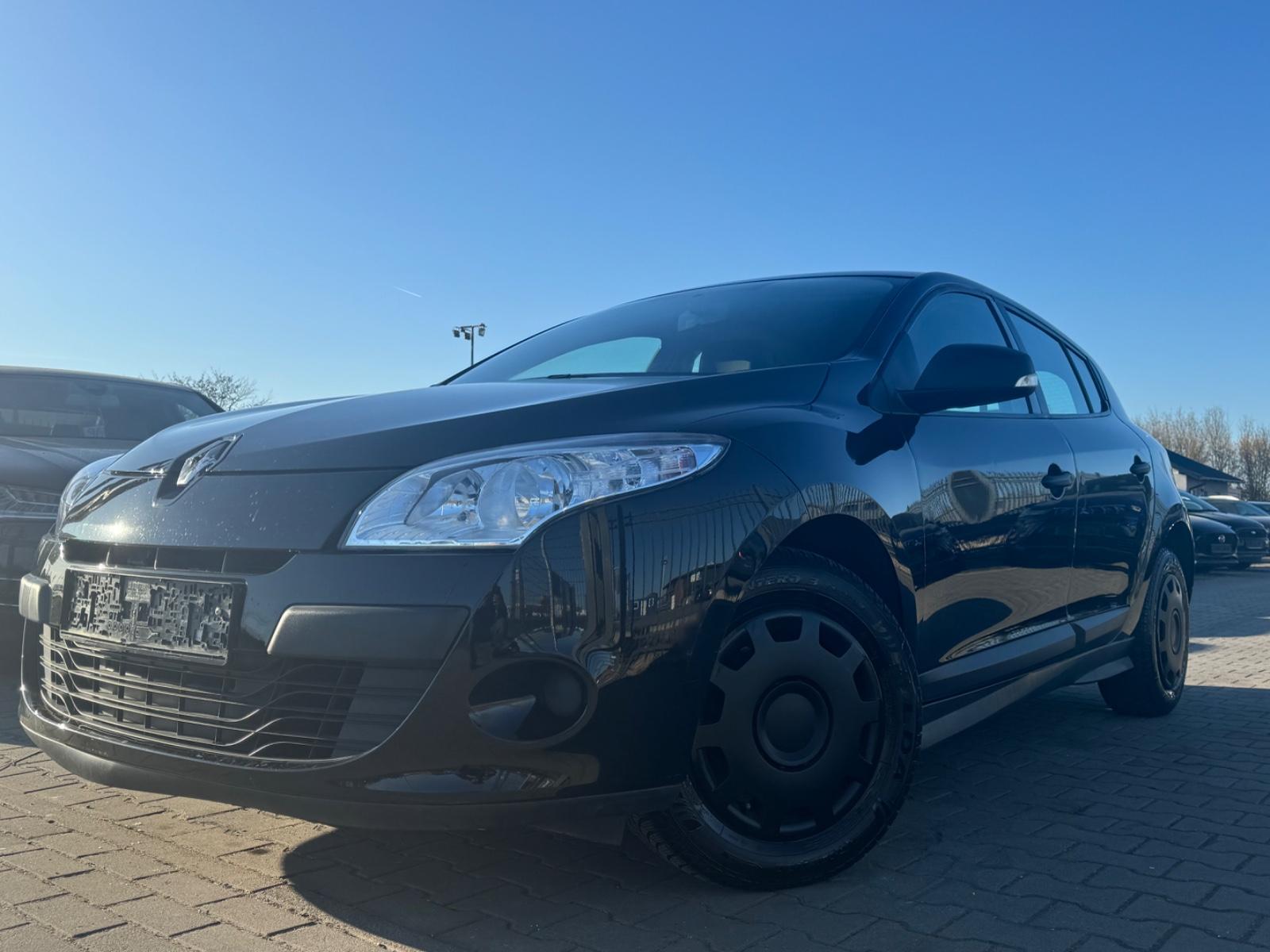 Renault Megane III Lim. 5-trg. Je t'aime