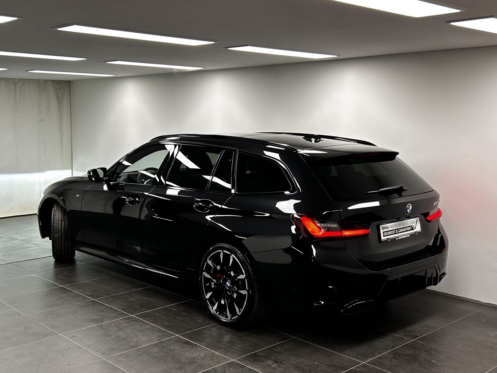 BMW M340i xDrive Touring M Sportpaket Pro Pano. AHK  imagem 3