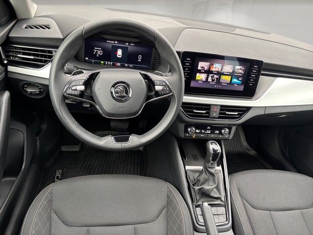 Fahrzeugabbildung SKODA Scala 1.5TSI DSG Selection +NAVI+RFK+SHZ+PDC+LED