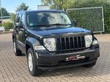 Jeep Cherokee Sport 2.8CRDI TÜV/AU NEU AHK 2700KG 4X4 - Jeep Cherokee in Hamburg