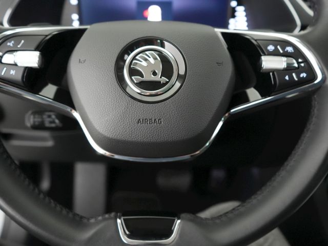 Superb COMBI AMBITION TDI DSG+NAVI+SITZHEIZUNG+K