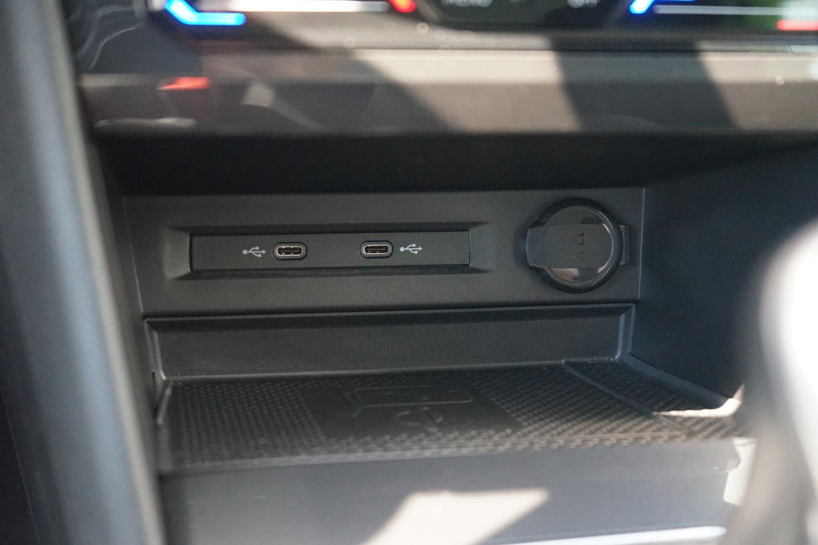 Volkswagen Tiguan 1.5 TSI Active LED Navi ACC Totwinkel AHK, миниатюра 13