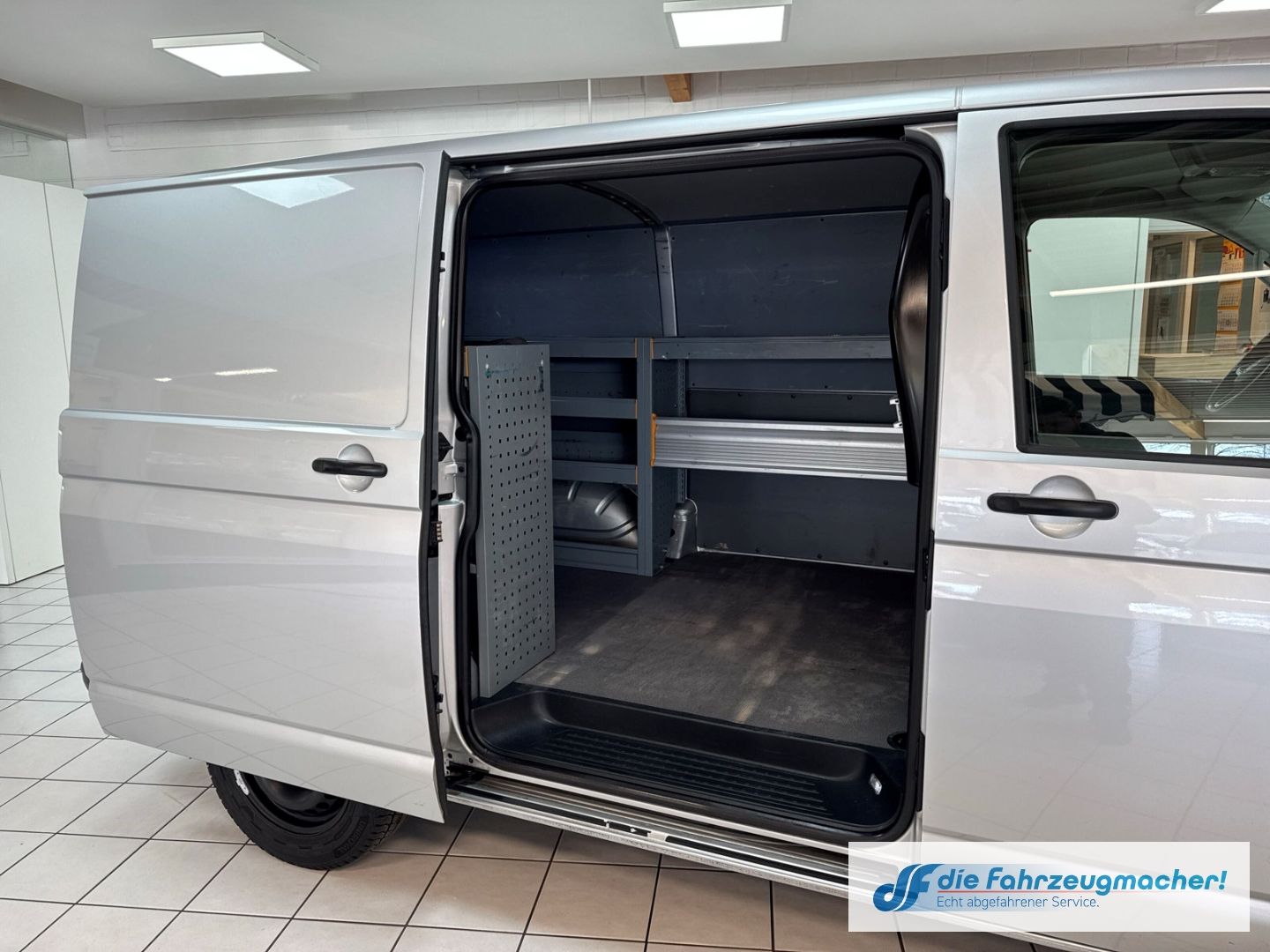 Fahrzeugabbildung Volkswagen Transporter T6.1 Kasten Navi LED CarPlay *EXPOR