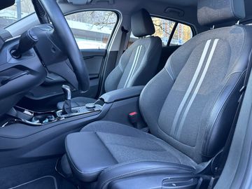 BMW 118i Sport Line DAB LED WLAN Tempomat Klimaaut.