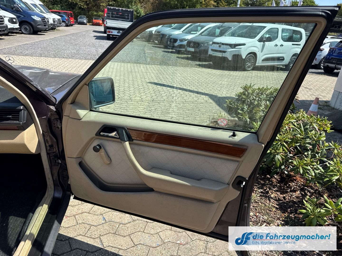 Fahrzeugabbildung Mercedes-Benz E 220 ET-Modell 220TE Alarm el.SP Spieg. *EXPORT