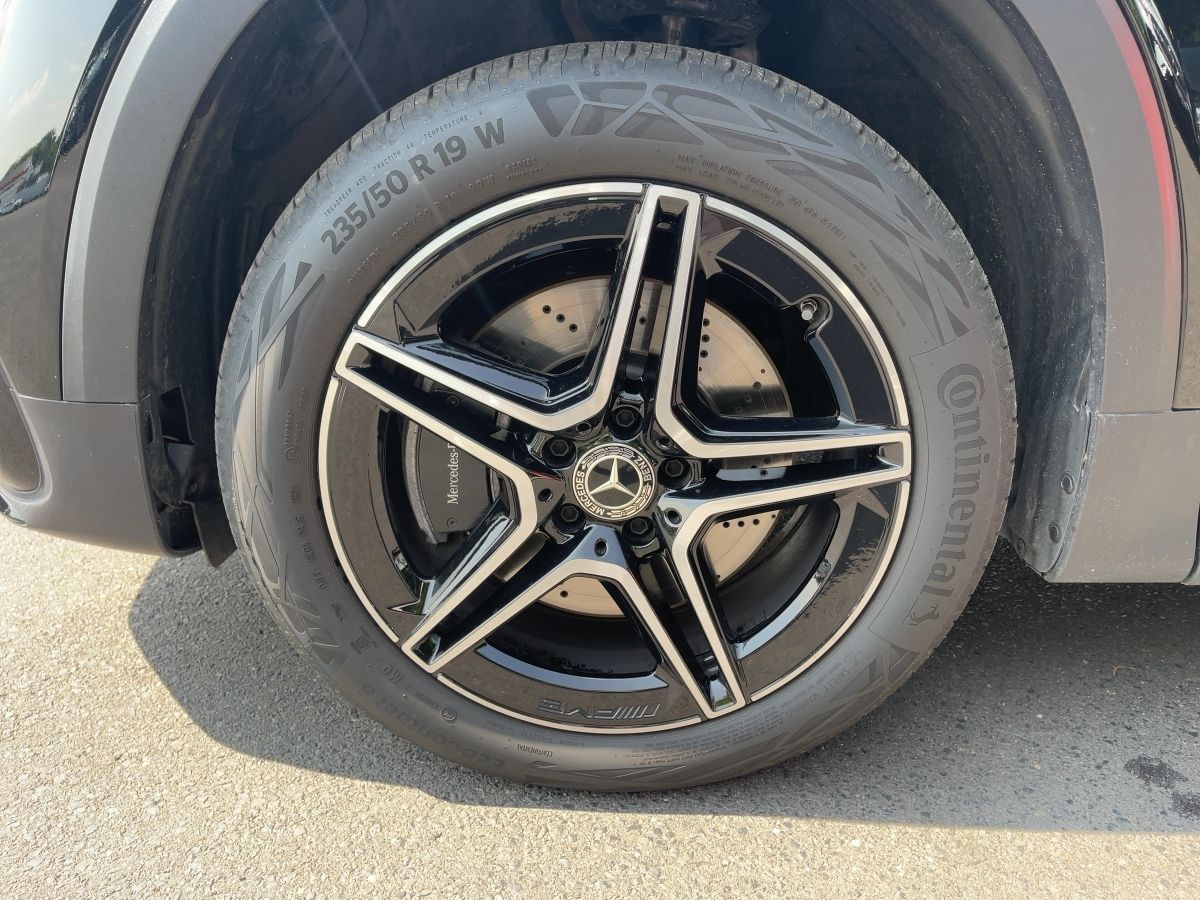 Fahrzeugabbildung Mercedes-Benz GLB 220 d 4M AMG/Night/Kamera/AHK