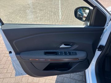 Dacia Sandero III Stepway Expression+