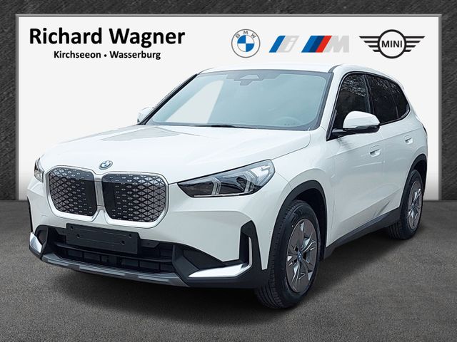 BMW iX1 eDrive20 Premiumpaket Sonnenschutzverglasung