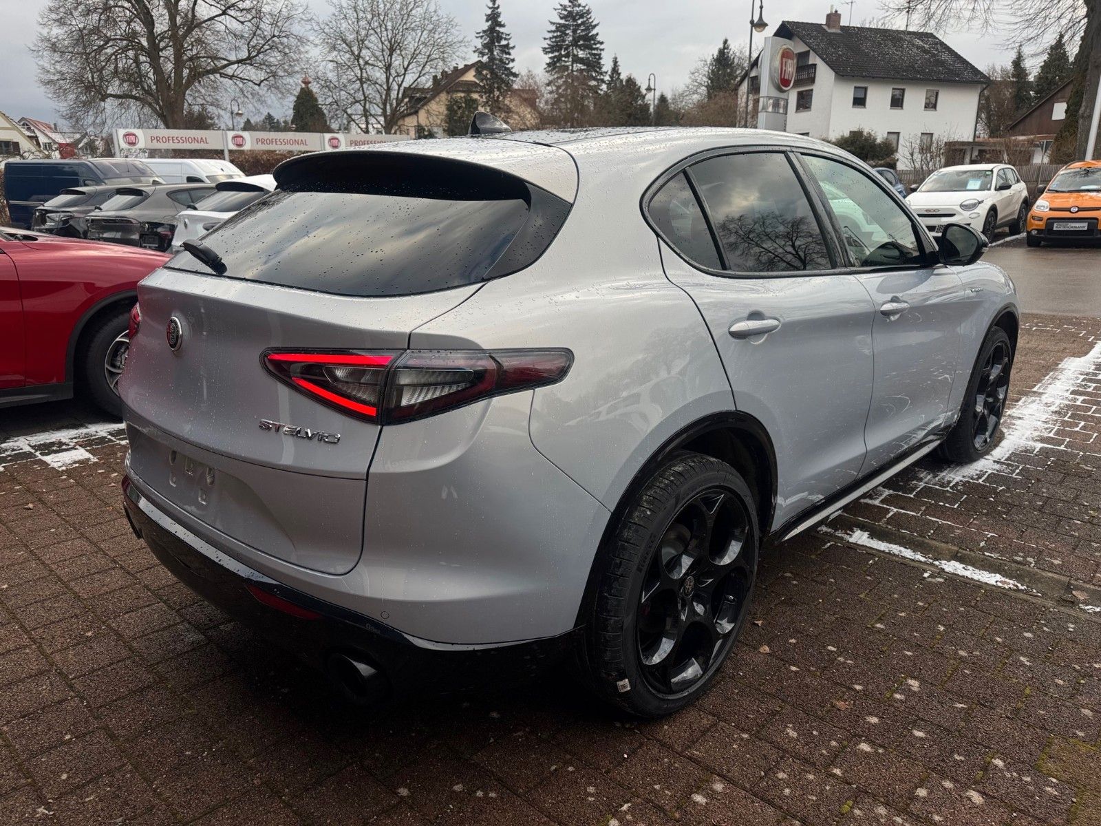 Fahrzeugabbildung Alfa Romeo Stelvio VELOCE 280PS AT8 Panorama Memory Leder