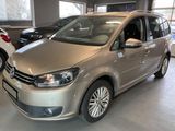 Volkswagen Touran 1.2 TSI BMT Cup NAVI 2 X PDC AHK 7-SITZER - Volkswagen Touran: Cup