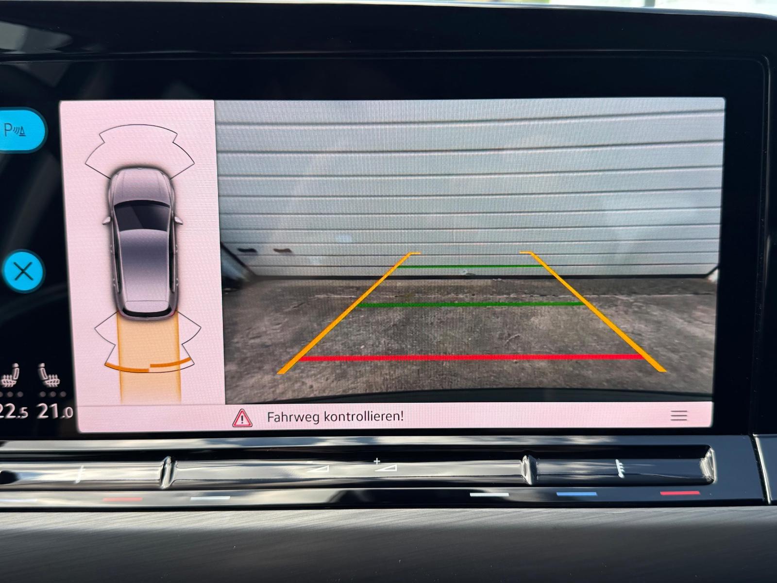 Volkswagen Golf VIII Lim. Style 1.Hd 8f. Nav DAB LED Massag, миниатюра 17