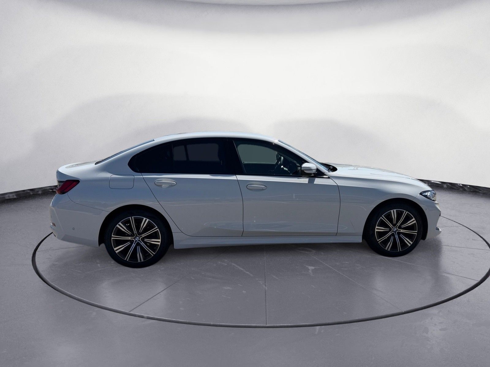 BMW 320d Automatik 18' AHK Aktive Geschwindigkeitsre foto 7
