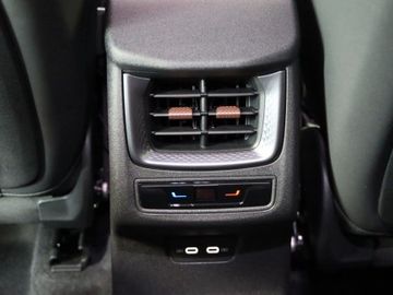 Fahrzeugverkauf 23 Cupra Terramar 1.5 eTSI 110 kW AHK HeadUp DCC Sennheis