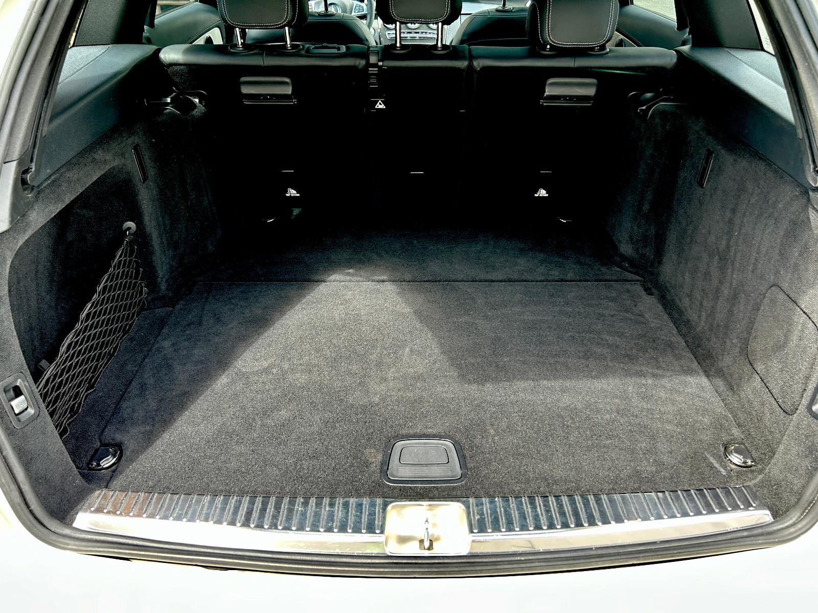 Mercedes-Benz C 43 AMG 4MATIC*LED*AHK*PANO*360*LEDER*RADAR*20"