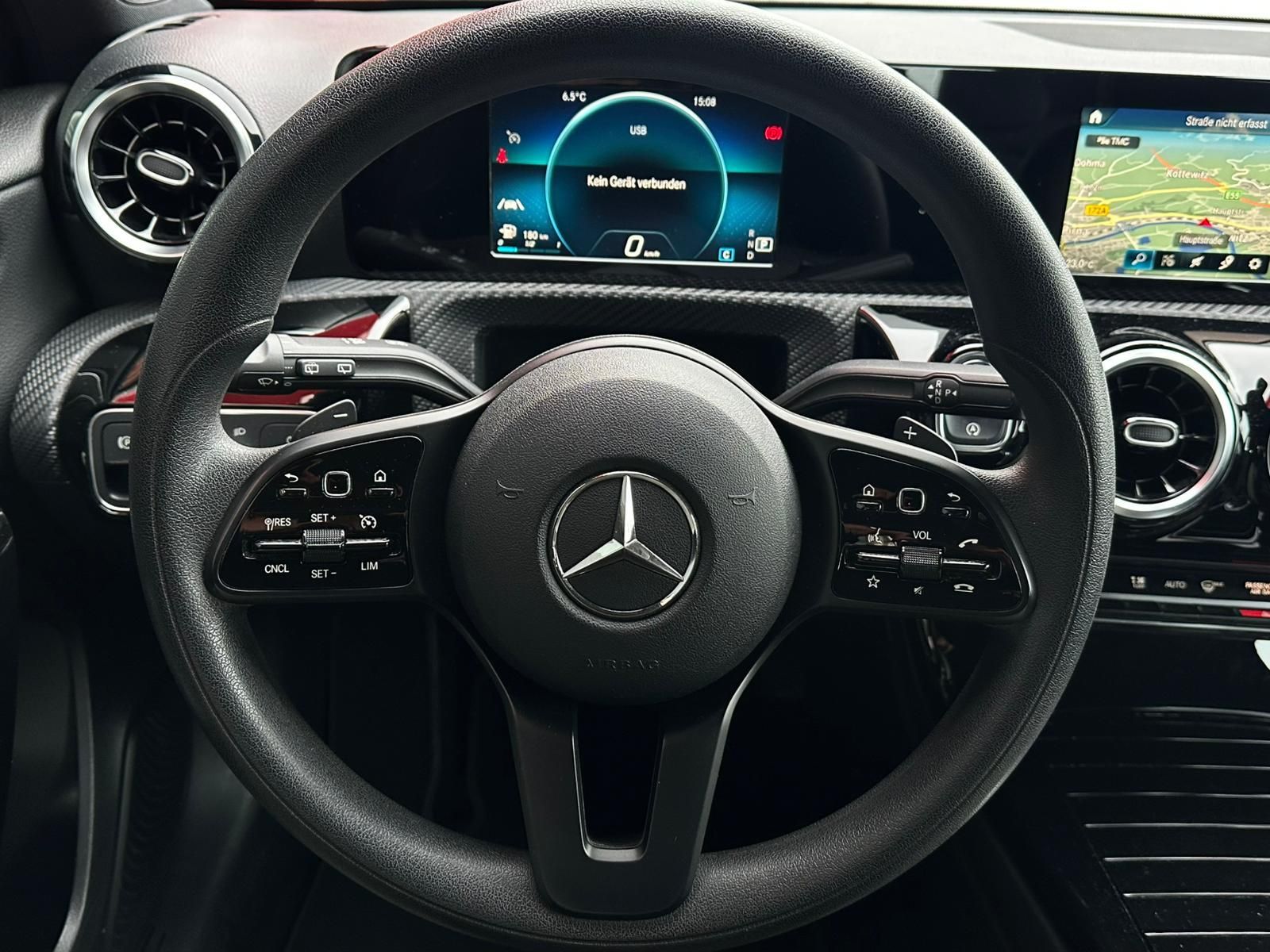 MERCEDES-BENZ A180d* LED#SHZ#NAVI#TEMPO#KLIMAAUTO#PDC#SPUR# - Image 11