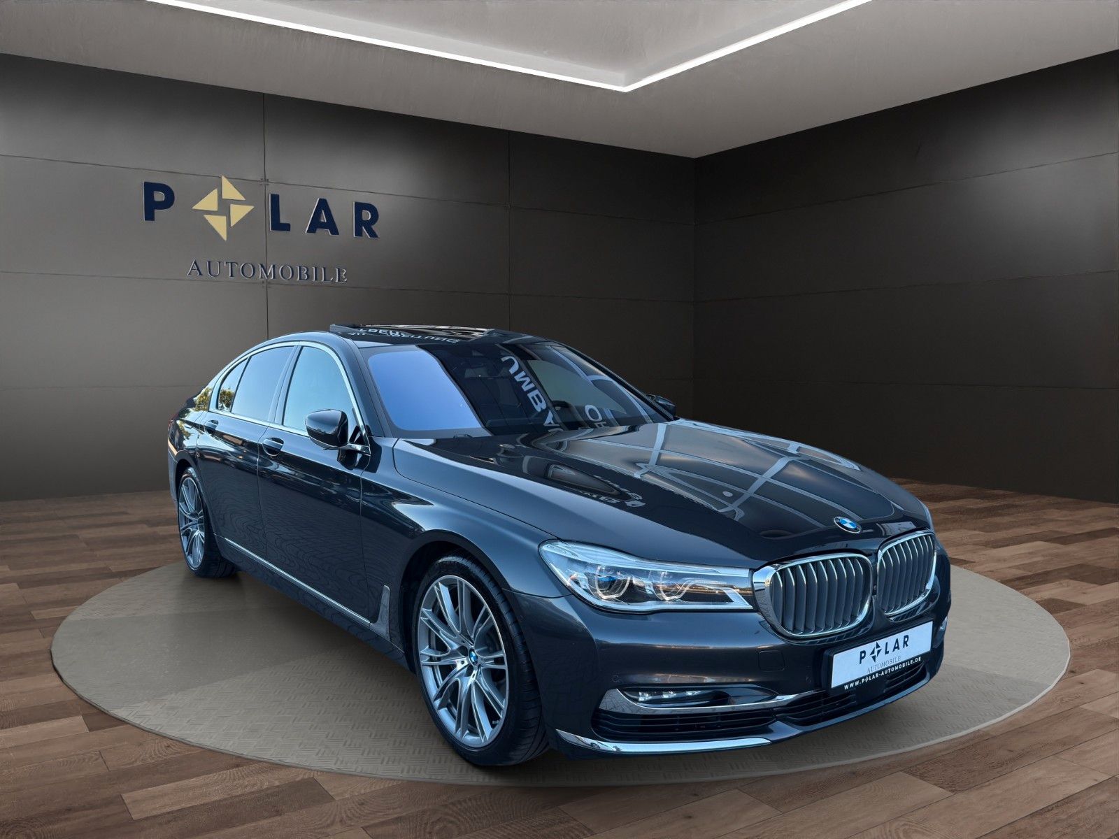 Fahrzeugabbildung BMW 750i xDrive*StHeiz*B&W*Head-Up*Schiebedach*Laser