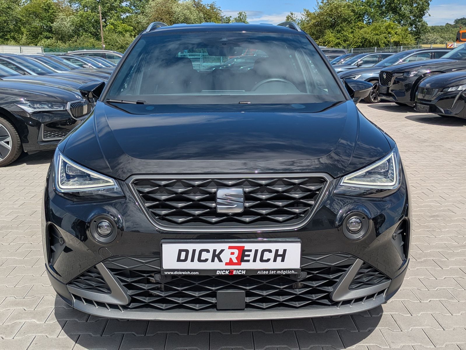 Fahrzeugabbildung SEAT Arona 1.0 TSI FR DSG AHK*ACC*LED*APP*DAB*KAMERA