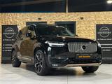 Volvo XC90 Inscription *7-Sitz*Pano*Bowers&Wilkins*HUD - Volvo XC90 mit Benzin-Antrieb: Geländewagen