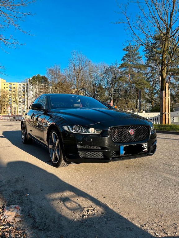Image of Jaguar XE