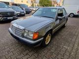 Mercedes-Benz E 200 H-Zulassung - gebrauchte Mercedes-Benz E 200 aus dem Jahr 1991