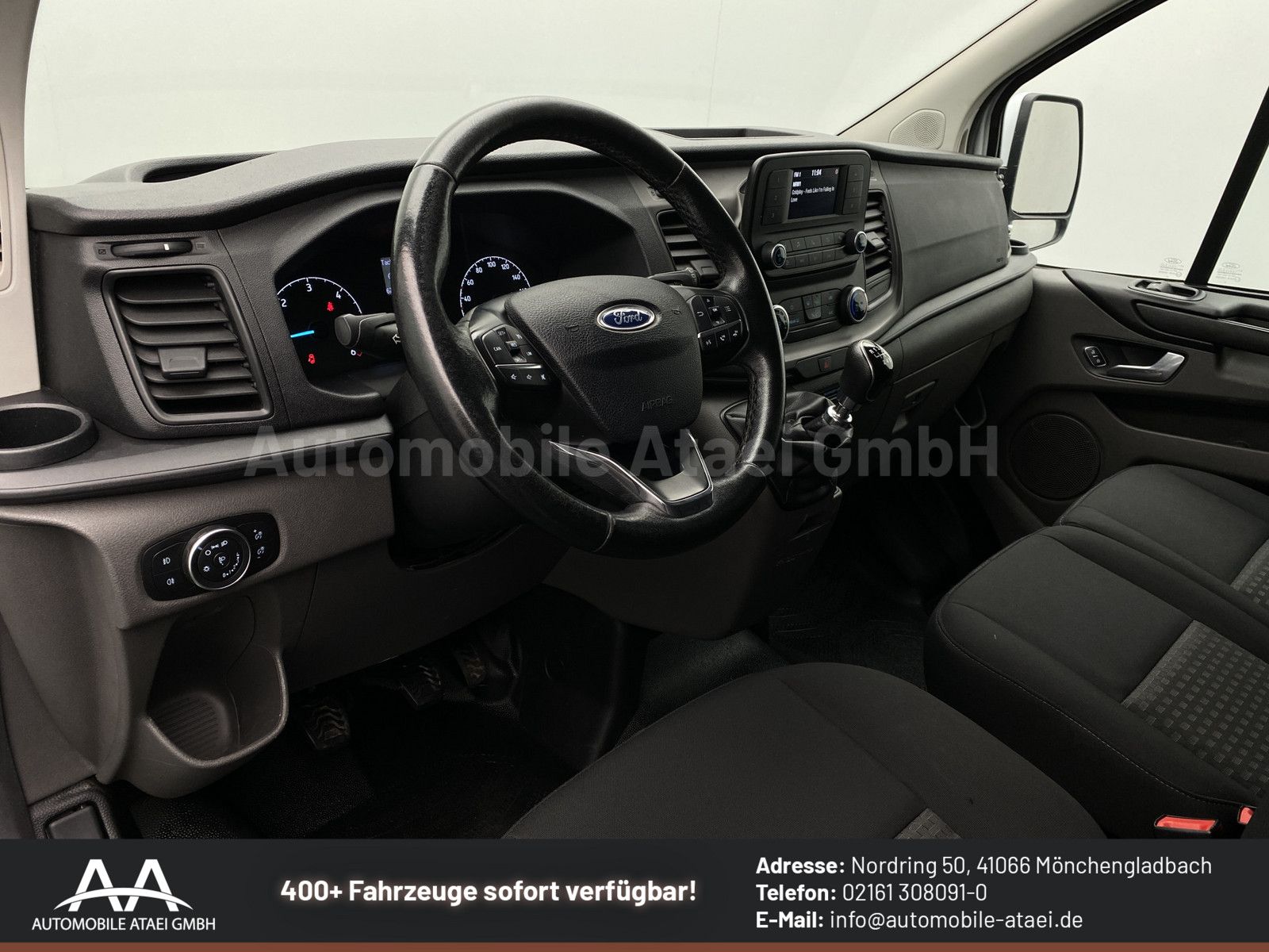 Fahrzeugabbildung Ford Transit Custom 340 L2 *9-Sitzer* AHK 2,4t 0963
