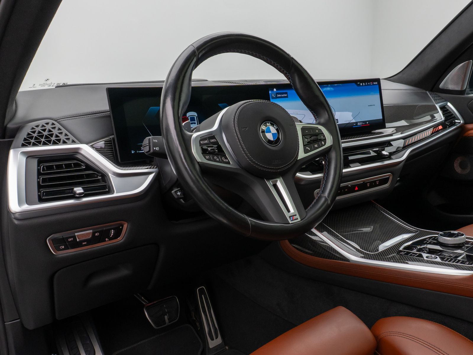 Fahrzeugabbildung BMW X7 M60i xD B&W Panorama HUD 360° Individual 22"
