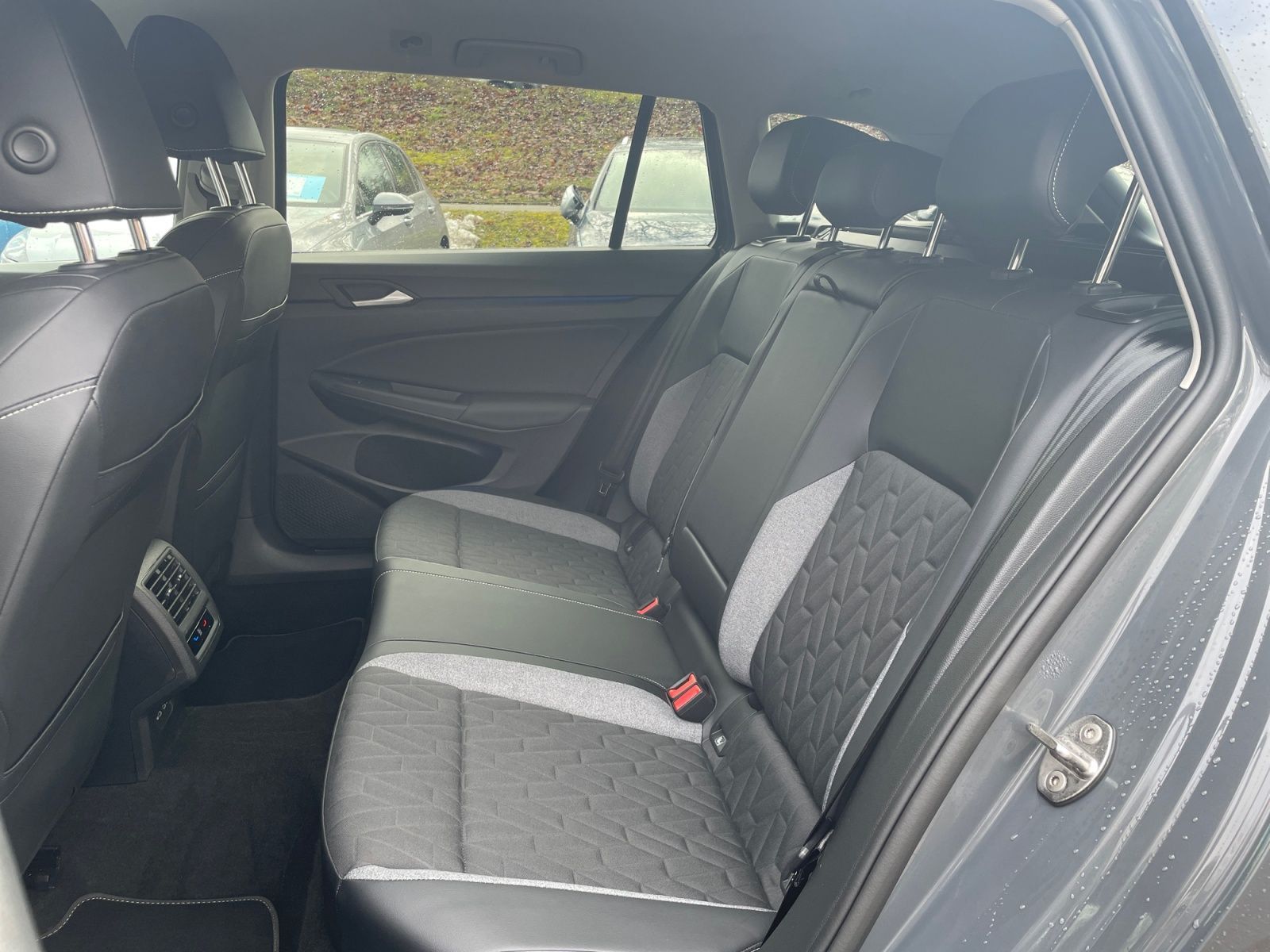 Volkswagen Golf - Bild 11